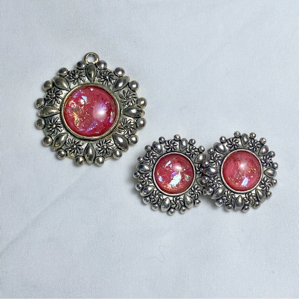 VTG Floral Pendant & Clip-On Earrings Set Pink Iridescent Silver Tone